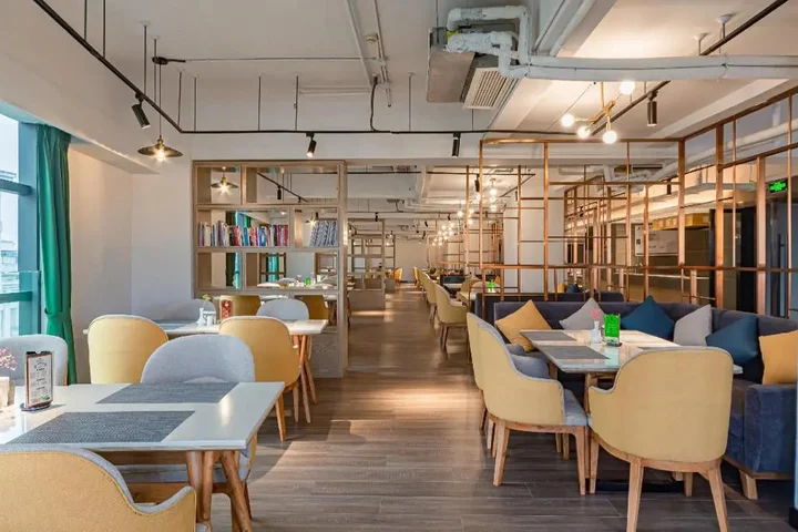 Чунцин: Rezen Kingtown Hotel (Chongqing Liangping)