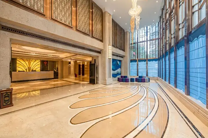 Чунцин: Rezen Kingtown Hotel (Chongqing Liangping)
