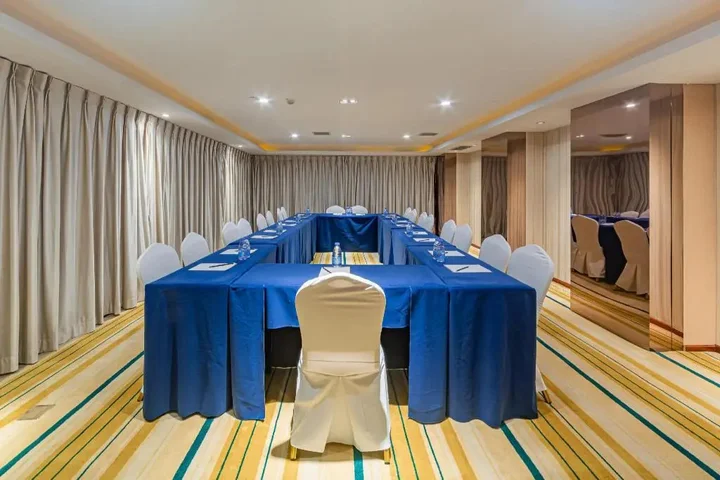 Чунцин: Rezen Kingtown Hotel (Chongqing Liangping)
