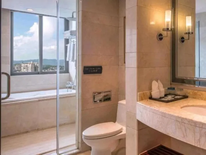 Чунцин: Rezen Kingtown Hotel (Chongqing Liangping)
