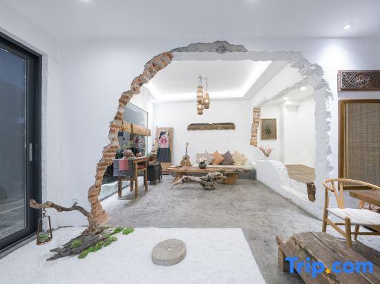 Баошань: Yugui Hot Spring Holiday Hotel