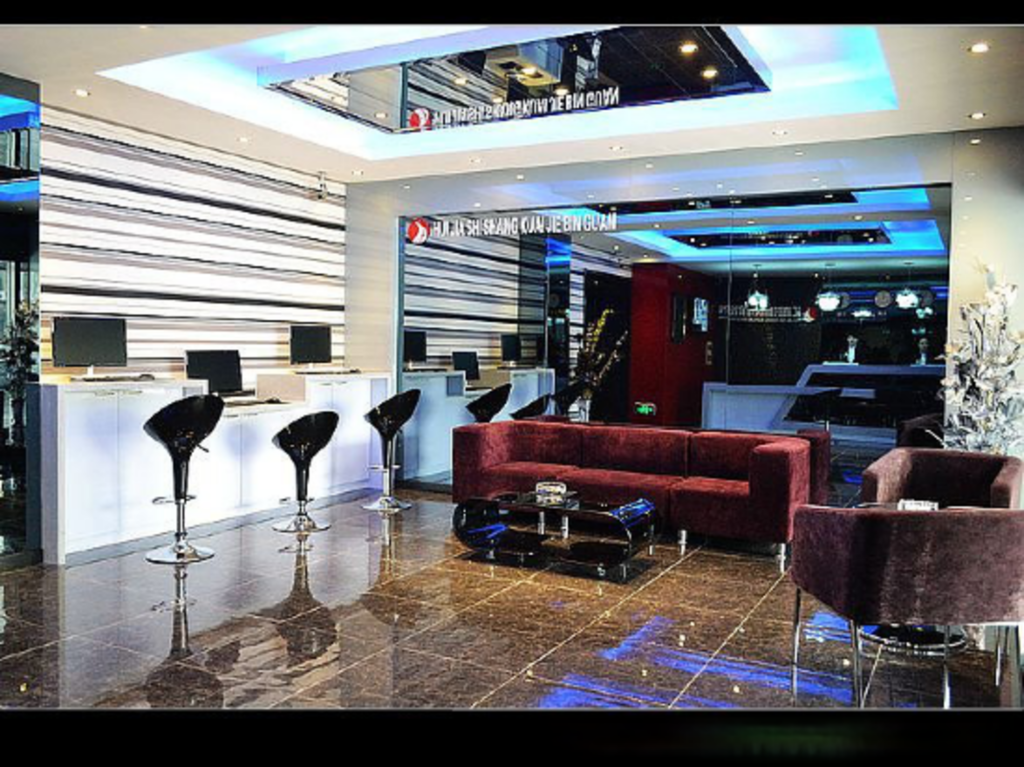 Шэньян: Huijia Shishang Hotel (consulate)