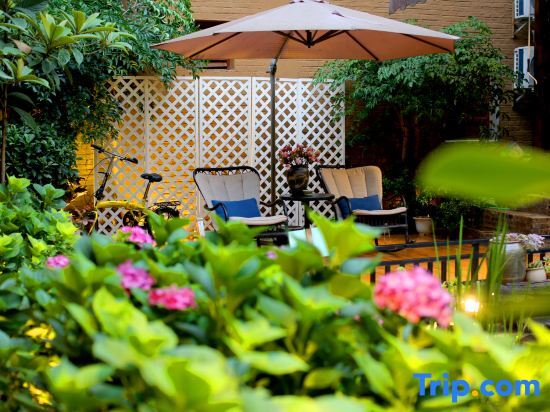 Пучжэхэй: Tung lei small courtyard home