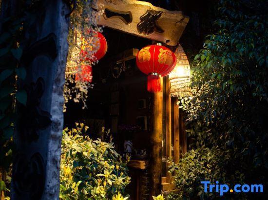 Пучжэхэй: Tung lei small courtyard home