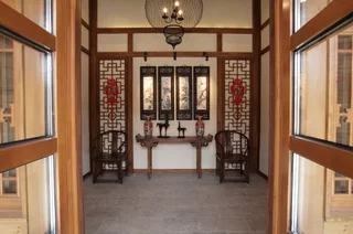 Байшань: Changbaishan Luneng Resort Timberwood Lodge