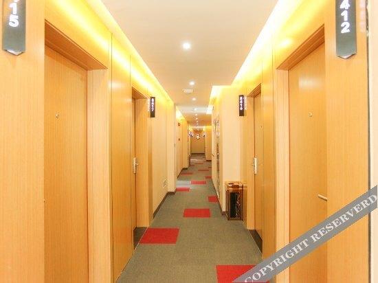 Хуайань: Thank Inn Plus Hotel Huai'an Hongze Middle School Bus Station