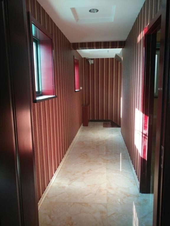 Цзиньчжун: Jingyi Inn