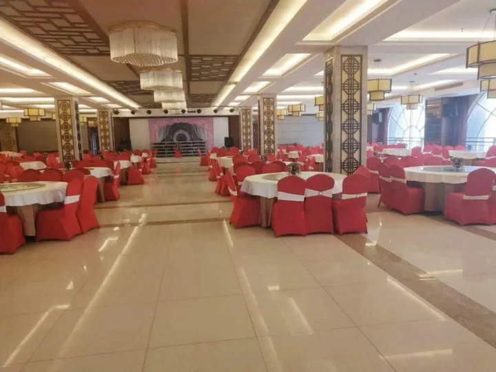 Джин-Чжоу: Zhong Yuan International Hotel