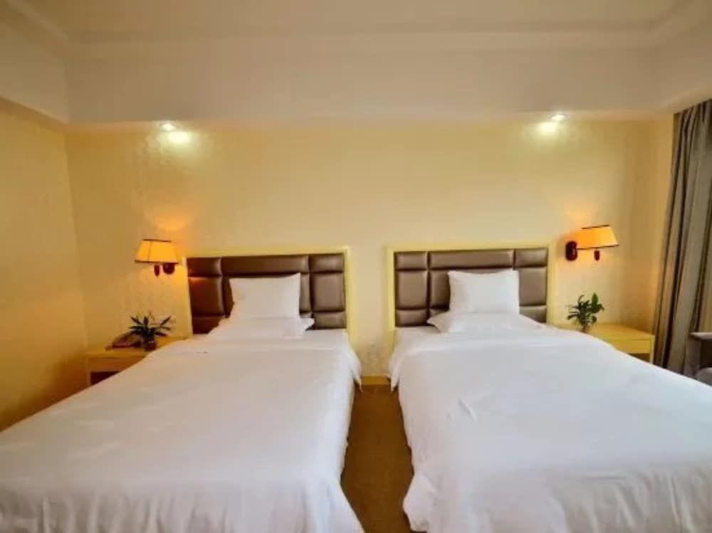 Суйнин: Xinyu Hotel
