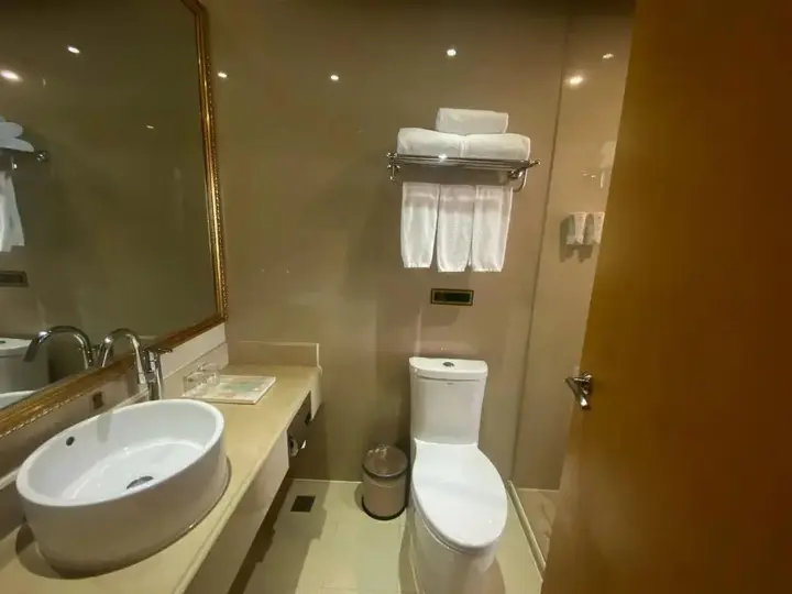 Гуйлинь: Vienna Hotel Guilin Wanfu Square Branch