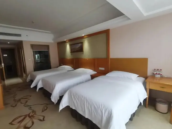 Гуйлинь: Vienna Hotel Guilin Wanfu Square Branch