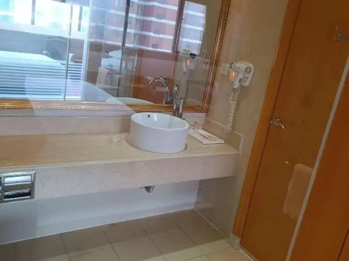 Гуйлинь: Vienna Hotel Guilin Wanfu Square Branch