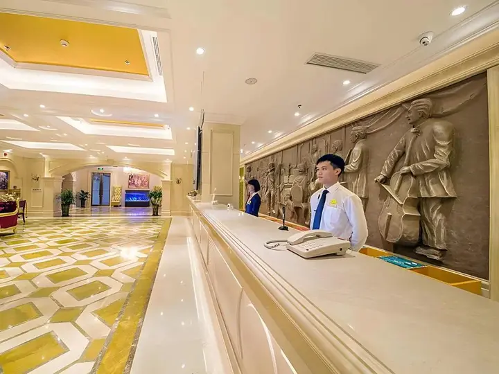 Гуйлинь: Vienna Hotel Guilin Wanfu Square Branch
