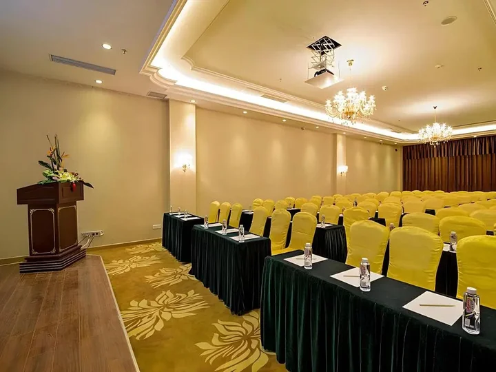 Гуйлинь: Vienna Hotel Guilin Wanfu Square Branch