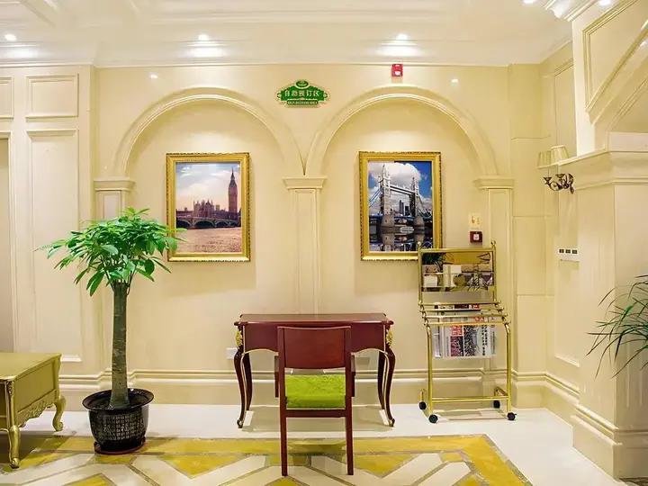Гуйлинь: Vienna Hotel Guilin Wanfu Square Branch