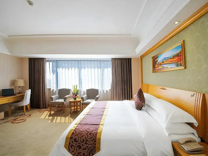 Гуйлинь: Vienna Hotel Guilin Wanfu Square Branch