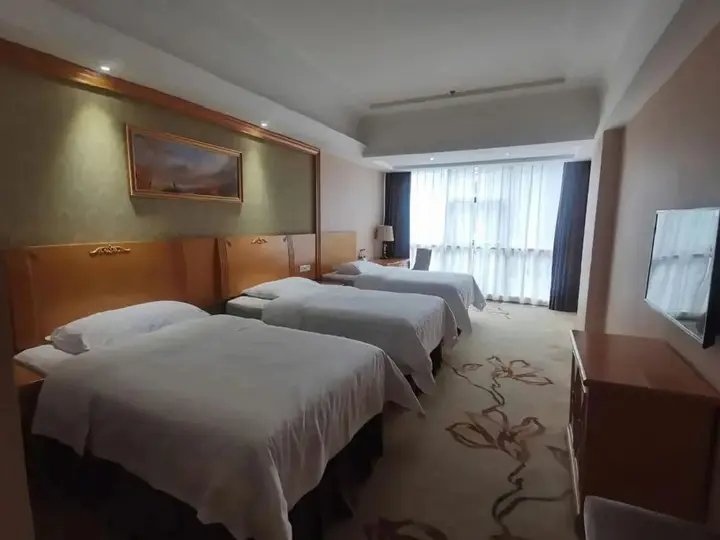 Гуйлинь: Vienna Hotel Guilin Wanfu Square Branch