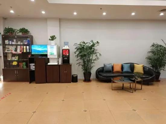 Инкоу: Homeinn Hotel (Yingkou Dashiqiao Railway Station)