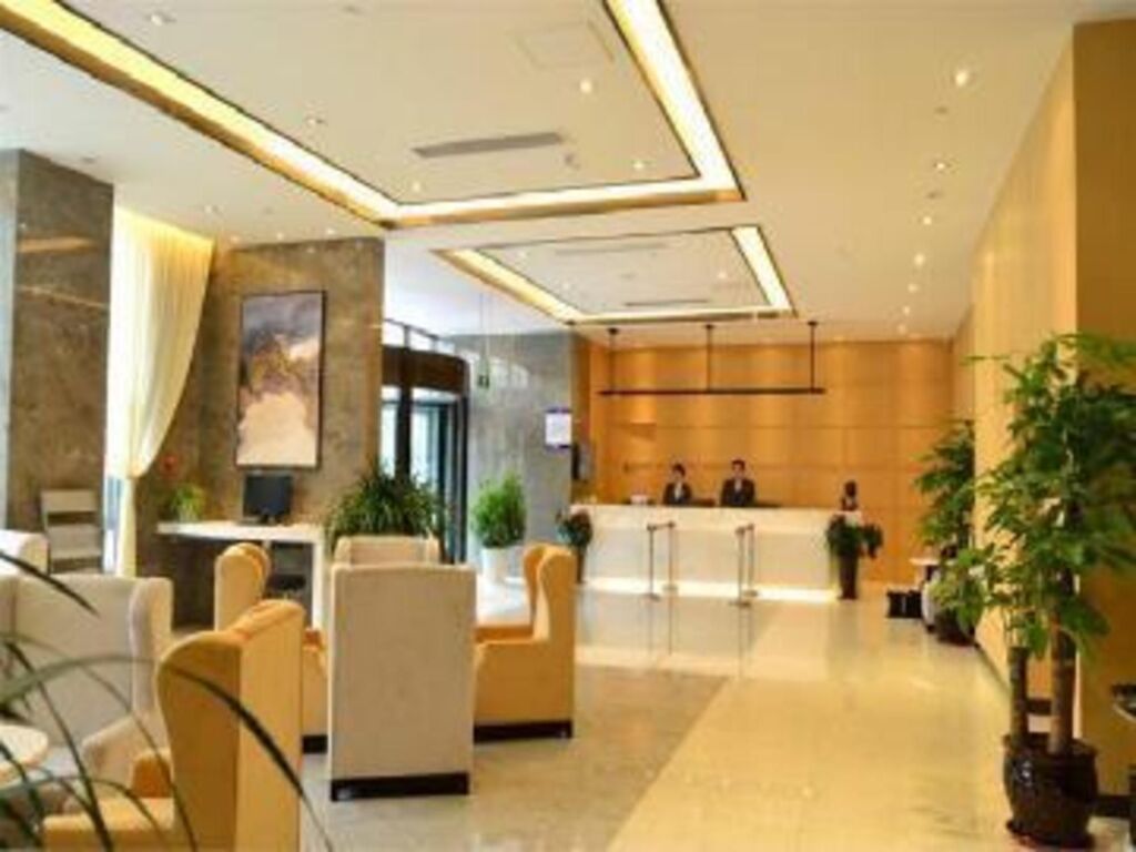 Циндао: Jinjiang Metropolo Hotel - Qingdao Xinduxin