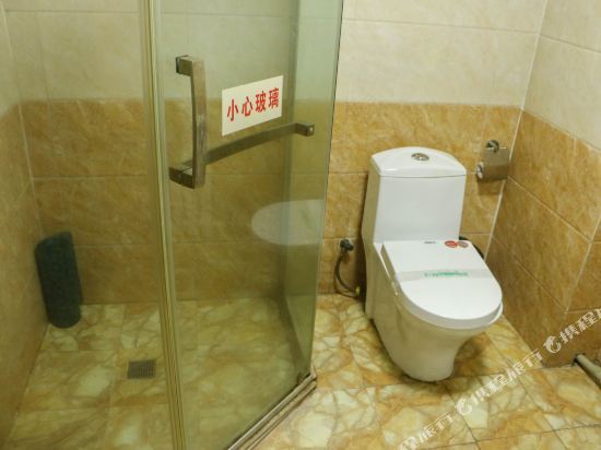 Лоян: Longyuan Business Hotel Yichuan