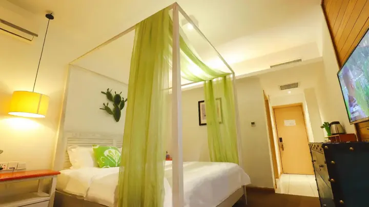 Цзыбо: Huangjia Qiangui Business Hotel