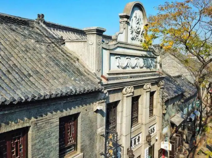 Цзыбо: Huangjia Qiangui Business Hotel