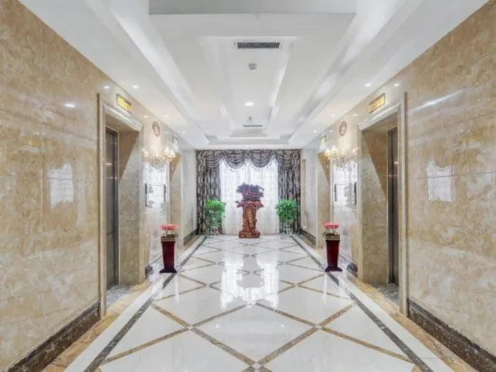 Линьи: Lanling Longzhimeng Hotel