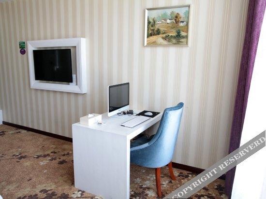 Дунъян: Yong Li Hotel