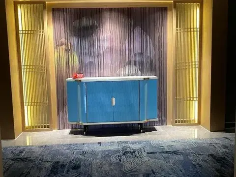 Дунъян: Yong Li Hotel