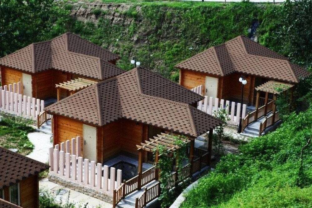 Лянфан: Bazhou Lanyue Manor Hot Spring Hotel