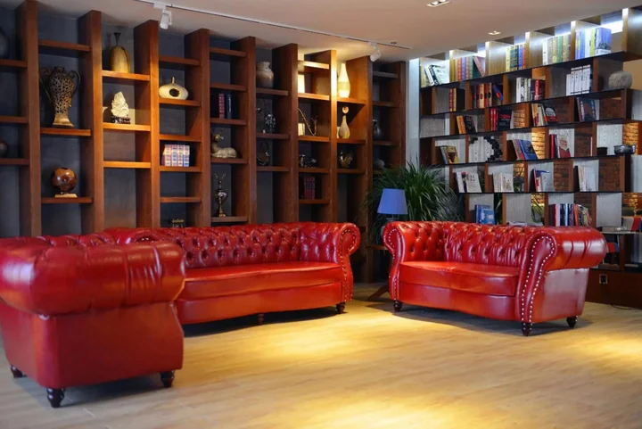 Циньхуандао: James Joyce Coffetel Qinhuangdao Railway Station