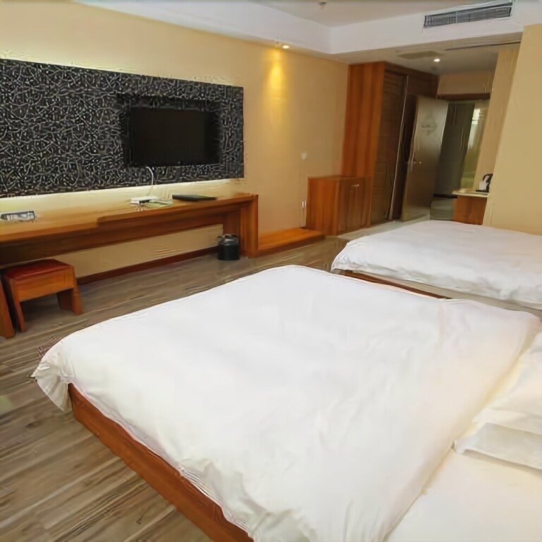 Цзинин: Heyun Holiday Hotel