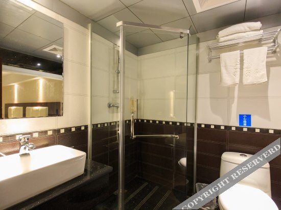 Лючжоу: Shunke Hotel