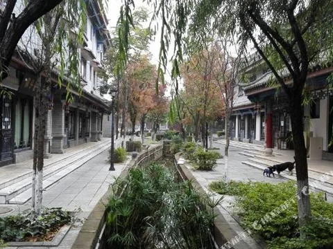 Chuxiong: Yinghuawu Inn
