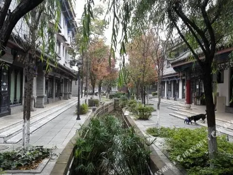 Chuxiong: Yinghuawu Inn