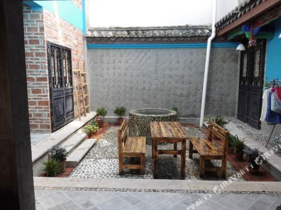 Chuxiong: Yinghuawu Inn