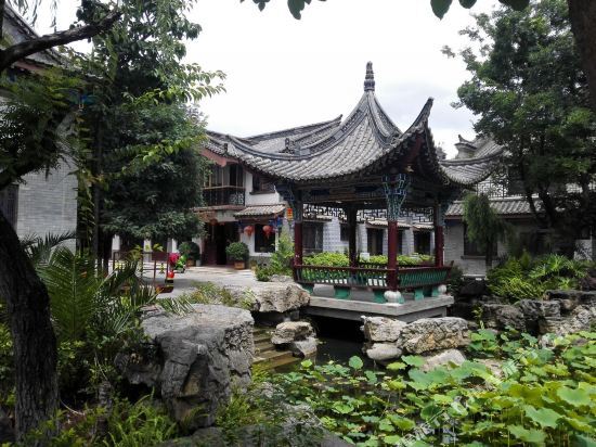 Chuxiong: Yinghuawu Inn