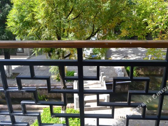 Chuxiong: Yinghuawu Inn