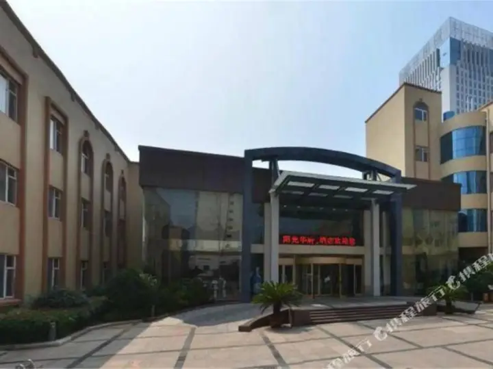 Жичжао: Rizhao Sunshine Huafu Hotel