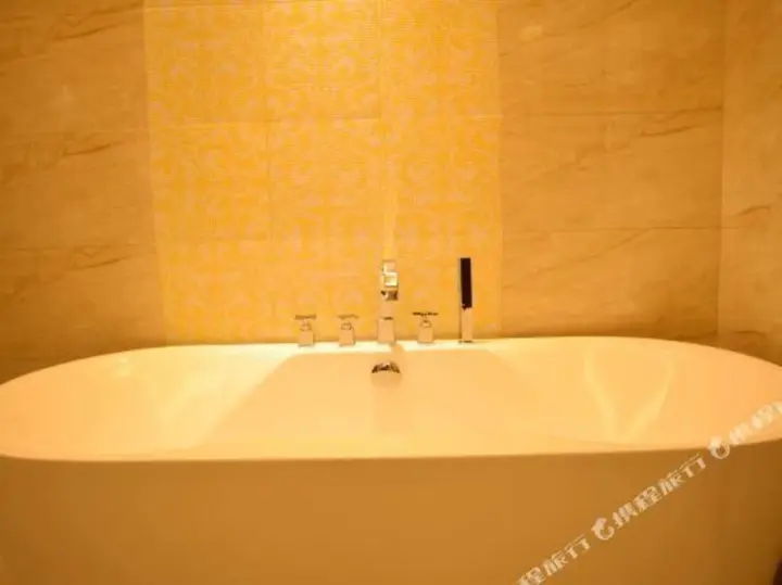 Чжуншань: Petrus Hotel