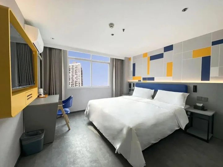 Ухань: 7 Days Inn (Wuhan Youyi Road Light Rail Station)