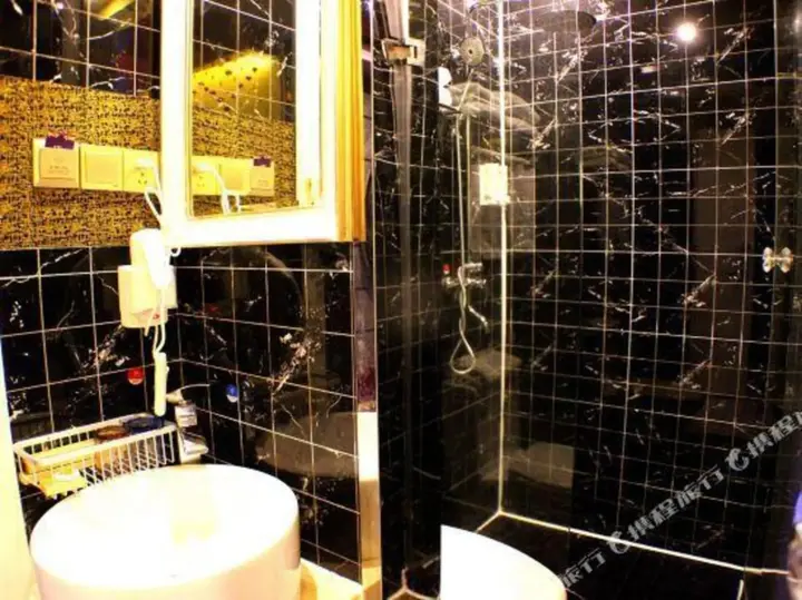 Шанхай: Manzhiya Theme Hotel (Shanghai Wanhangdu Road)