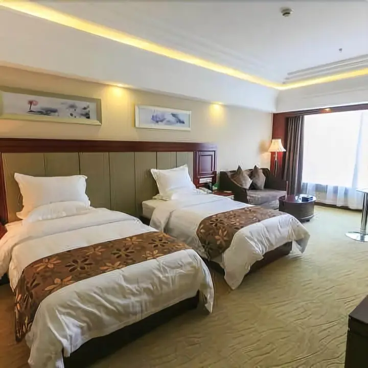 Хуанган: Yusheng Hotel