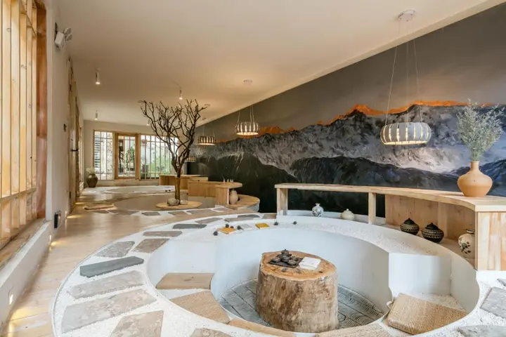 Шангри-Ла: Shangri-La Karesansui Hotel