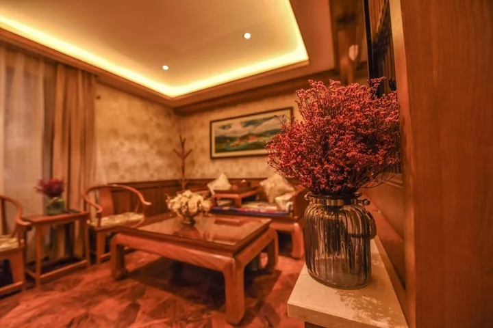 Шангри-Ла: Shangrila Nan Ka Ming Dian Inn