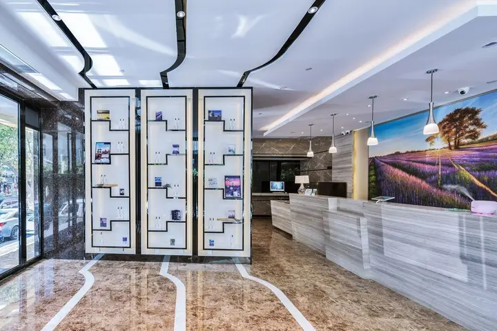 Гуанчжоу: Lavande Hotel Guangzhou Chenjiaci Metro Station