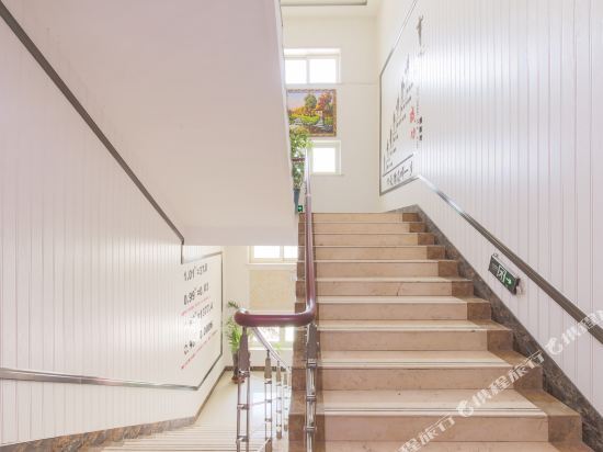Шэньян: Home Inn Huayi Collection Hotel (724 Factory)