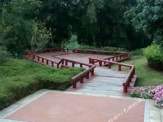 Хойчжоу: Huizhou Boerni Aparthotel