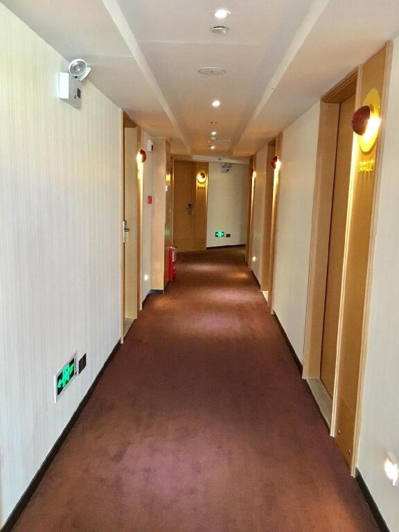 Чжуншань: IU Hotel Zhongshan Dongfeng Xinshakou Bridge