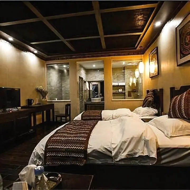 Шангри-Ла: Shangri-La Lisi Man guishi gong yang Homestay